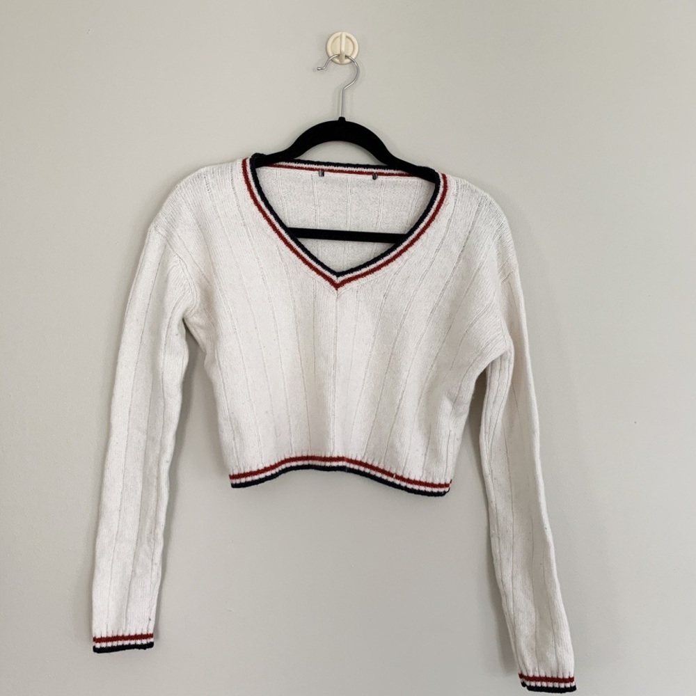 BRANDY MELVILLE NICOLE SWEATER